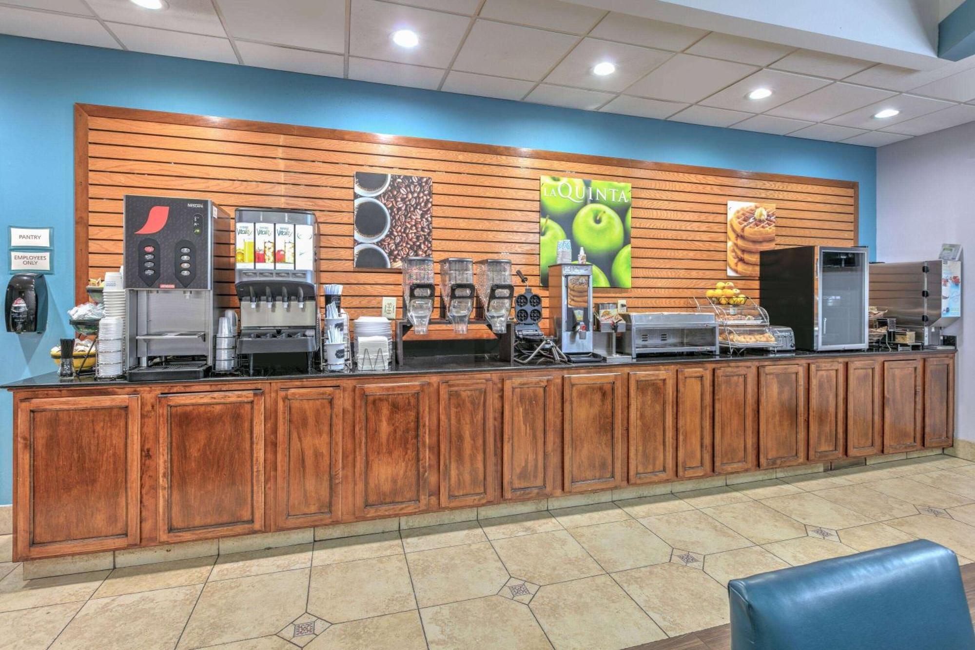 塔尔萨机场/博览广场拉金塔旅馆&套房酒店 圖爾薩 外观 照片